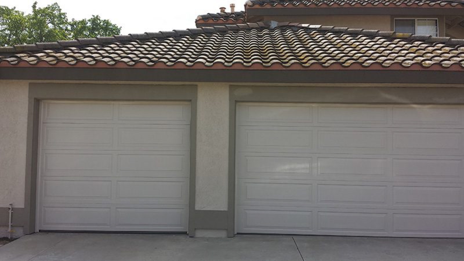 Repainted garage doors and trim in the Inland Empire, CA